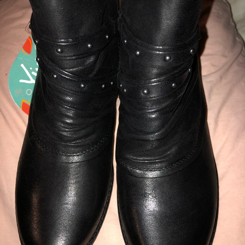 BLACK ANKLE BOOTS 7.5m studded